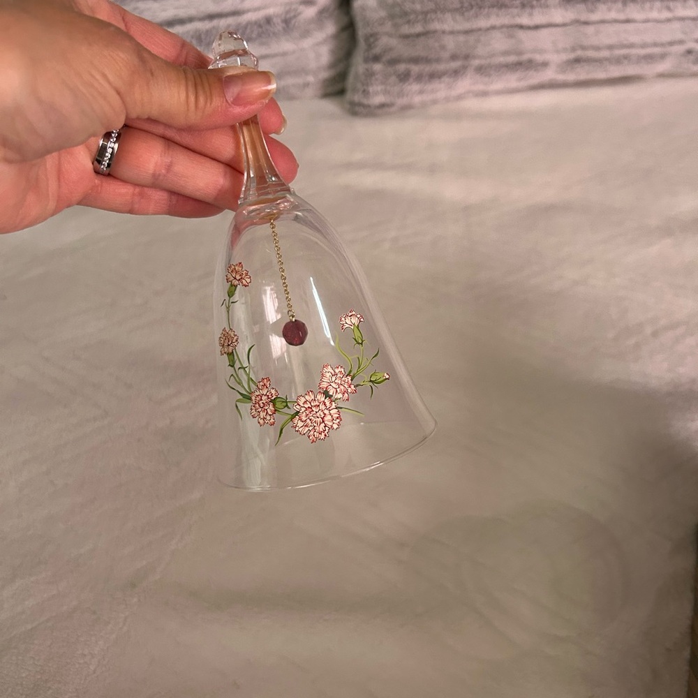 🌹VINTAGE Avon Crystal Bell with Pink Floral Design-New🌹